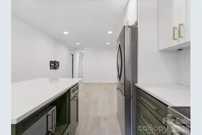 3633 Rosehaven Drive, Charlotte, NC 28205 - Photo 7