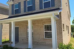 1221 Colgher St, Charlotte, NC 28227 - Photo 3
