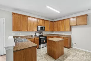 5618 Stowe Derby Dr, Charlotte, NC 28278 - Photo 11