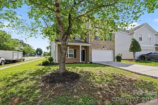 5618 Stowe Derby Dr, Charlotte, NC 28278 - Photo 3