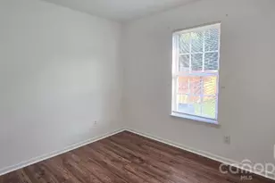 5751 Justins Forest Dr, Charlotte, NC 28212 - Photo 17
