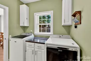 620 Meadow Lake Dr, Matthews, NC 28105 - Photo 33