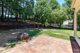 620 Meadow Lake Dr, Matthews, NC 28105 - Photo 35