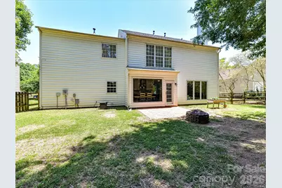 620 Meadow Lake Drive, Matthews, NC 28105 - Photo 37