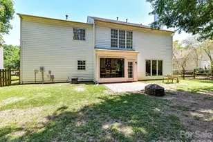 620 Meadow Lake Dr, Matthews, NC 28105 - Photo 37