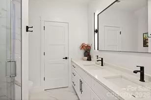 96 Crystal Lake Dr, Hendersonville, NC 28739 - Photo 25
