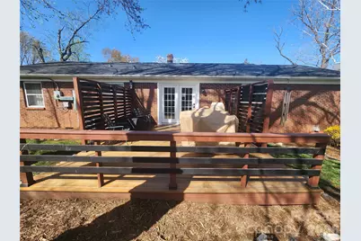 492 14th Avenue Drive NE, Hickory, NC 28601 - Photo 3