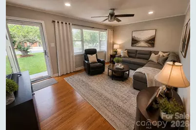 492 14th Avenue Drive NE, Hickory, NC 28601 - Photo 7