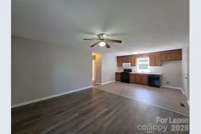 405 S Pinchback Avenue, Bessemer City, NC 28016 - Photo 3