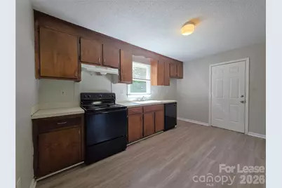 405 S Pinchback Avenue, Bessemer City, NC 28016 - Photo 5