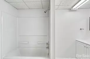 9416 Lexington Cir, Charlotte, NC 28213 - Photo 23
