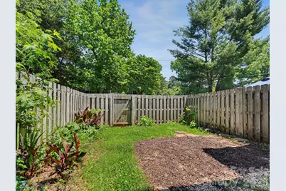 9416 Lexington Circle, Charlotte, NC 28213 - Photo 3