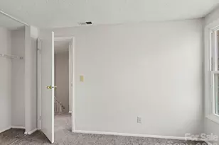 9416 Lexington Cir, Charlotte, NC 28213 - Photo 11
