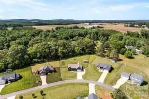 2357 Mintew Cir, Lincolnton, NC 28092 - Photo 9