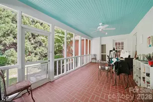 1013 14th Ave Dr NW, Hickory, NC 28601 - Photo 15
