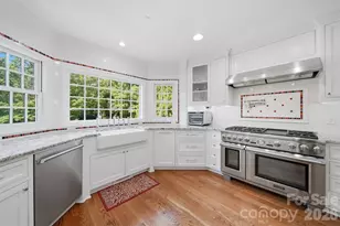 1013 14th Ave Dr NW, Hickory, NC 28601 - Photo 11