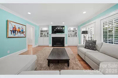 1013 14th Avenue Drive NW, Hickory, NC 28601 - Photo 7