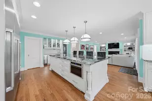 1013 14th Ave Dr NW, Hickory, NC 28601 - Photo 5