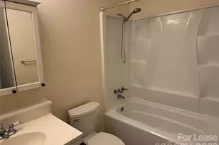6341 Round Hill Rd, Charlotte, NC 28211 - Photo 11