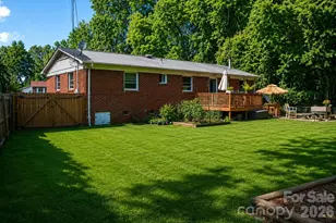 1122 Zion Ct, Charlotte, NC 28209 - Photo 3