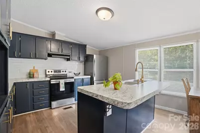 8755 Carroll Street, Hickory, NC 28601 - Photo 5