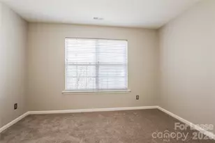 10802 Gold Pan Rd, Charlotte, NC 28215 - Photo 11
