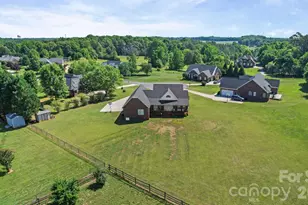 2318 Cardinal Ridge Ln, Wingate, NC 28174 - Photo 17