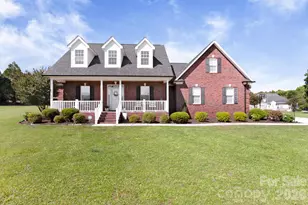 2318 Cardinal Ridge Ln, Wingate, NC 28174 - Photo 3