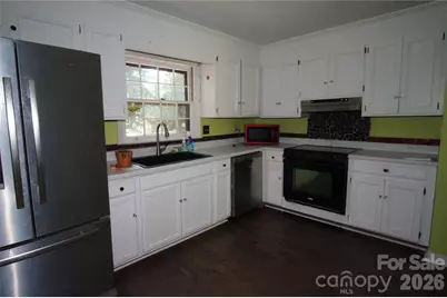 1129 McLaughlin Drive, Charlotte, NC 28212 - Photo 9