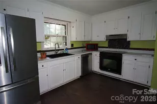 1129 McLaughlin Dr, Charlotte, NC 28212 - Photo 9