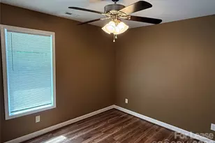 919 N Flint St, Lincolnton, NC 28092 - Photo 5
