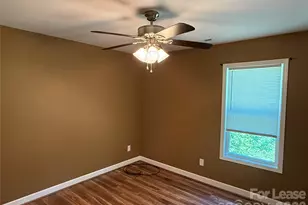919 N Flint St, Lincolnton, NC 28092 - Photo 7
