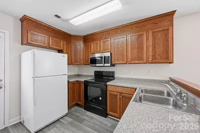 915 Barracuda Avenue, Statesville, NC 28677 - Photo 7