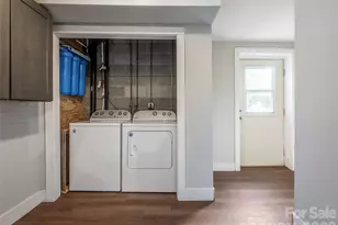 70 Michigan Ave, Asheville, NC 28806 - Photo 35