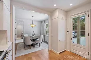 930 Ardsley Rd, Charlotte, NC 28207 - Photo 21