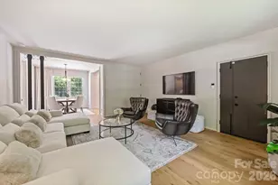 930 Ardsley Rd, Charlotte, NC 28207 - Photo 7