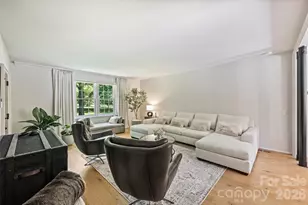 930 Ardsley Rd, Charlotte, NC 28207 - Photo 5