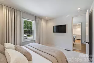 930 Ardsley Rd, Charlotte, NC 28207 - Photo 23