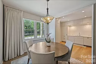 930 Ardsley Rd, Charlotte, NC 28207 - Photo 11