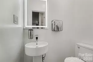 316 W 10th St, Charlotte, NC 28202 - Photo 15