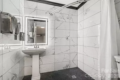 316 W 10th Street, Charlotte, NC 28202 - Photo 23