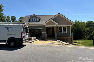 148 Triple Fairways Dr, Hendersonville, NC 28739 - Photo 1