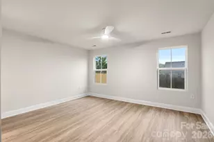 4238 Mackinnon Dr, Charlotte, NC 28214 - Photo 27