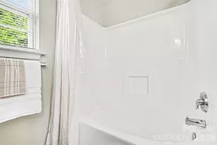 2540 Elmin St, Charlotte, NC 28208 - Photo 13