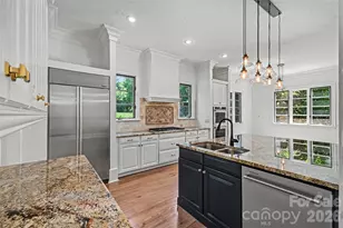 703 Sainte Rose Ln, Charlotte, NC 28226 - Photo 11