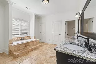 703 Sainte Rose Ln, Charlotte, NC 28226 - Photo 27