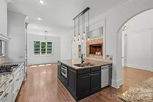 703 Sainte Rose Ln, Charlotte, NC 28226 - Photo 13