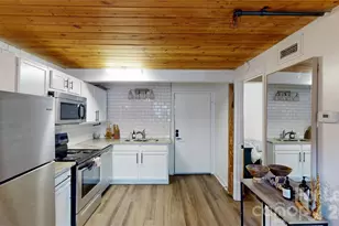 201 S Hoskins Rd, Charlotte, NC 28208 - Photo 3
