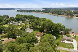220 Shoreline Loop, Mooresville, NC 28117 - Photo 9