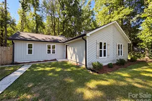 4554 Strangford Ave, Charlotte, NC 28215 - Photo 1